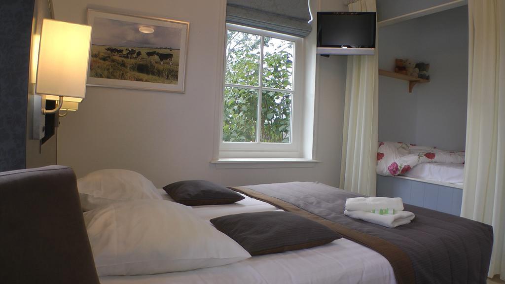 Bed And Breakfast Hoeve Chapeau Katwoude ห้อง รูปภาพ